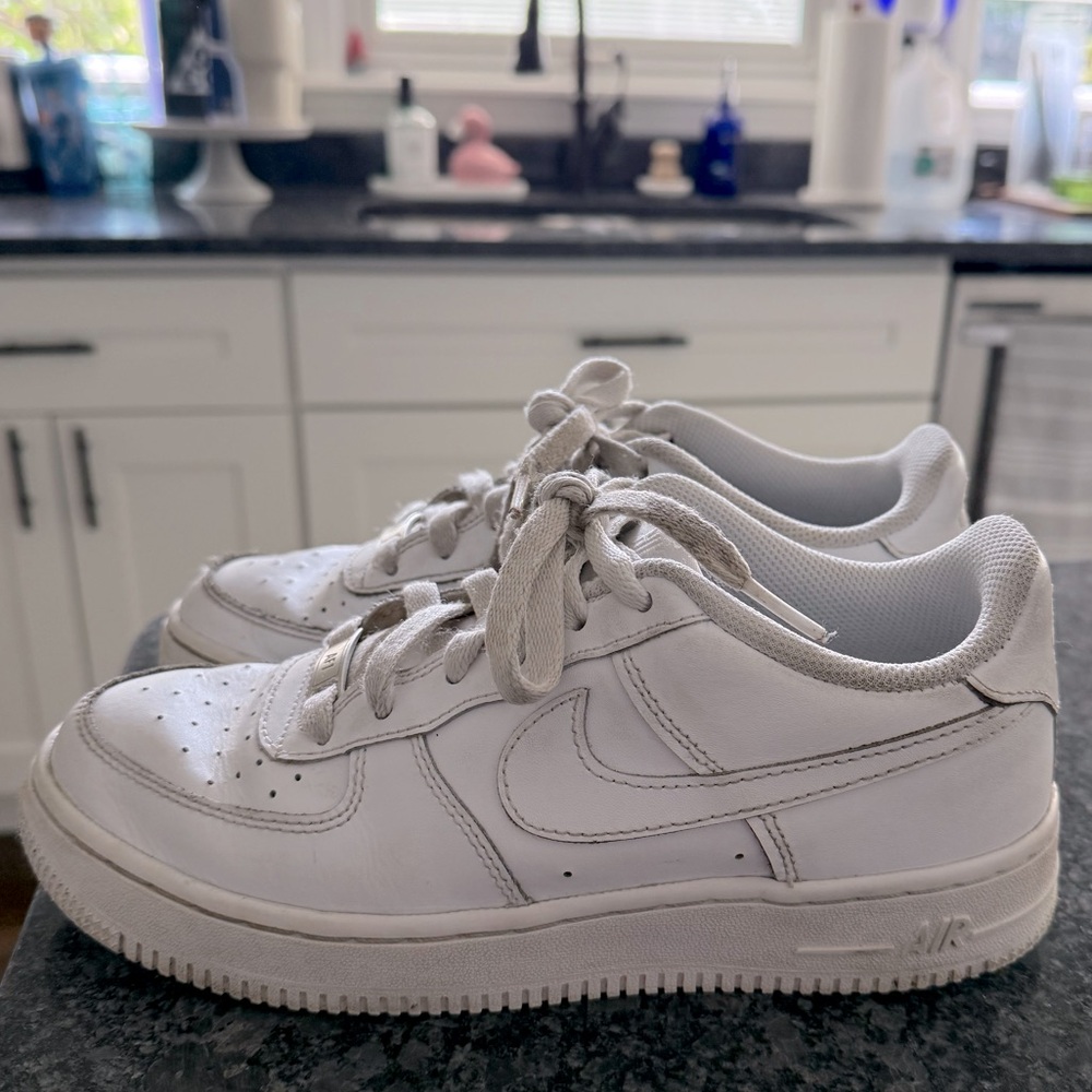 Nike Kids' Air Force 1 Sneakers Classic White